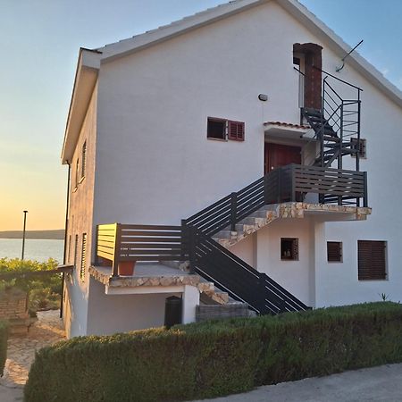 Apartments Cetiri Sestrice Novigrad  Exterior foto